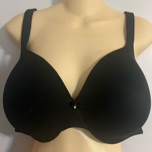 SOMA 38DD underwire, soft padding , black bra.